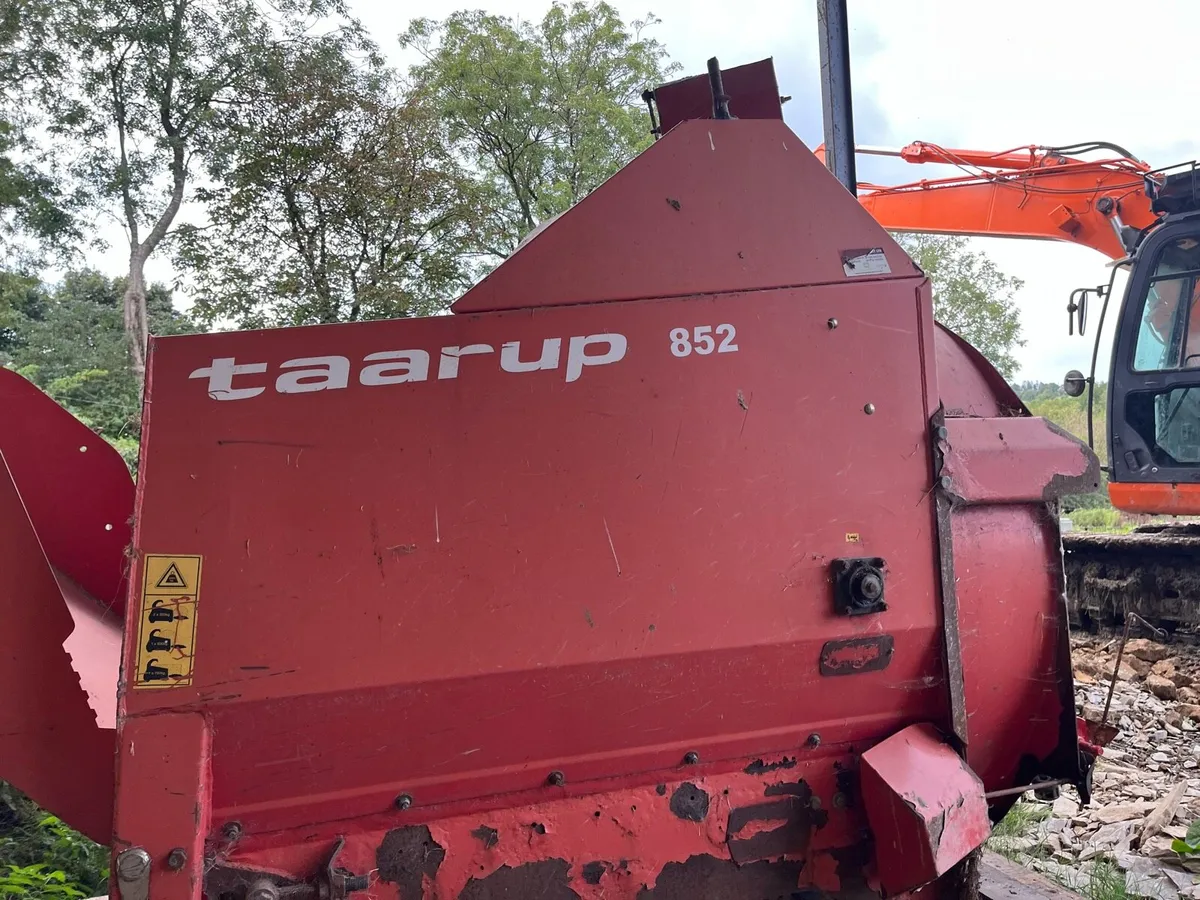 Straw blower - Image 1