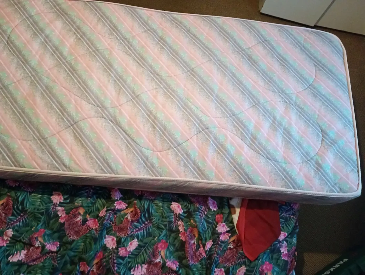 Single bed mattress - Image 2