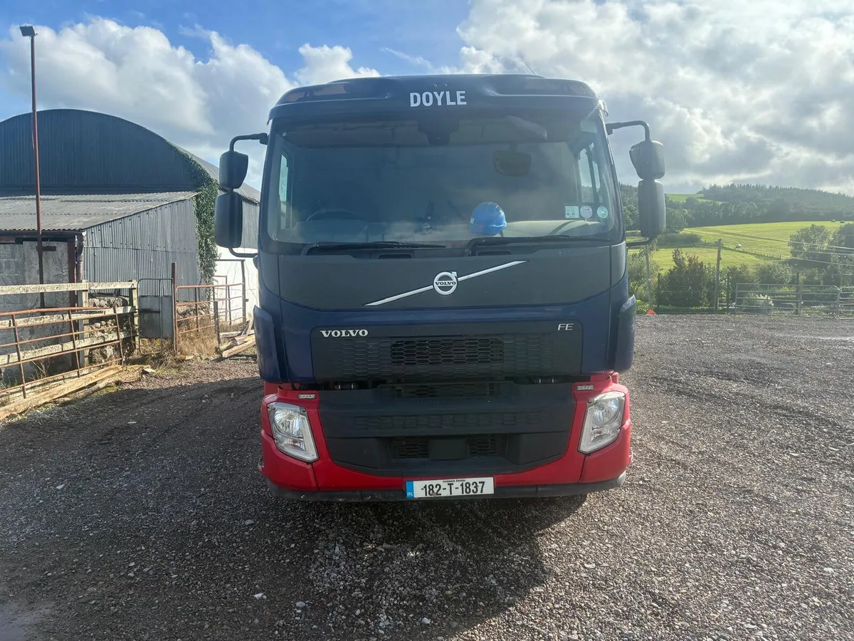 2018 (68) VOLVO FE 350 6X4 TIPPER (EURO 6) - Image 2