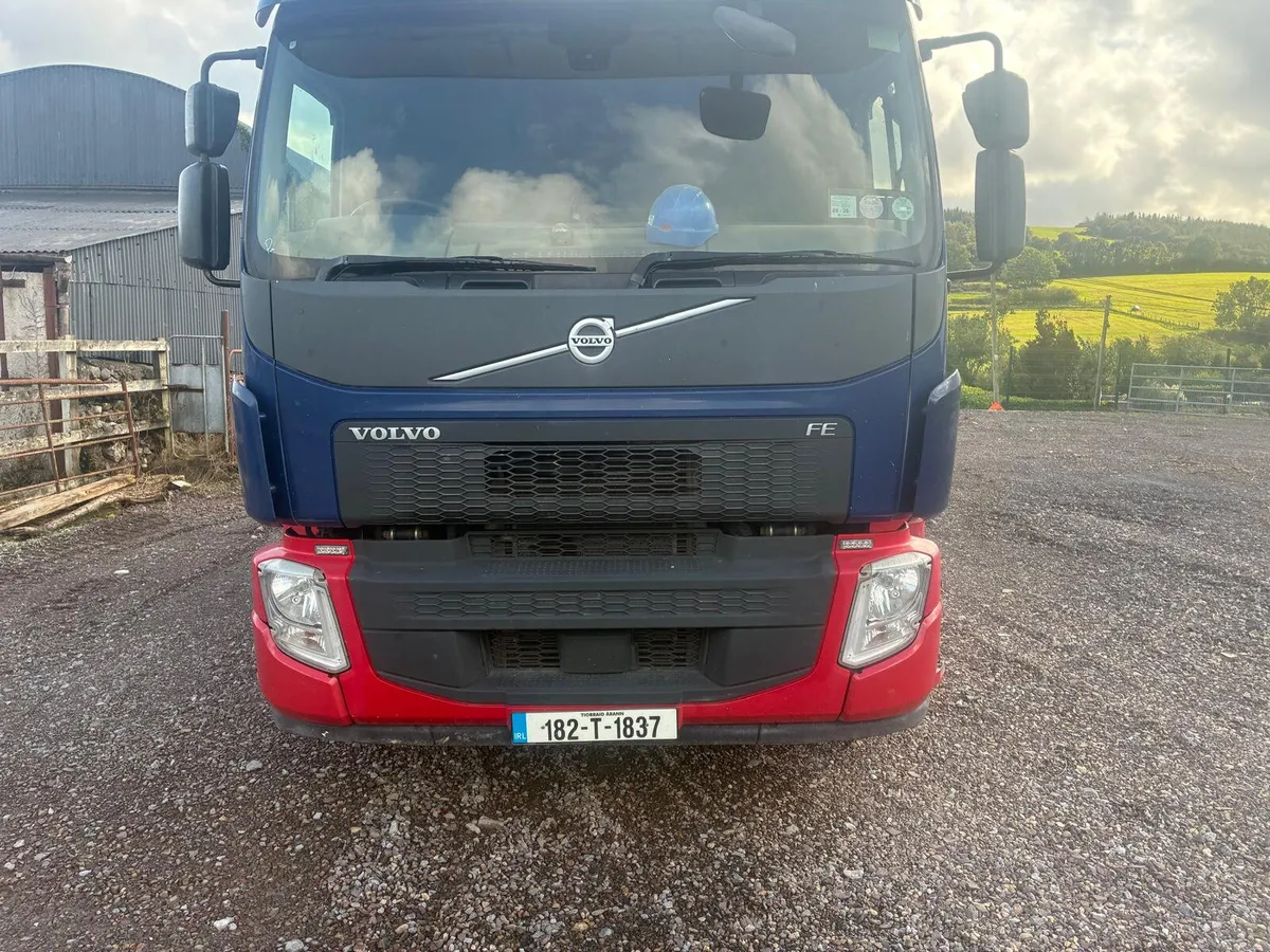 2018 (68) VOLVO FE 350 6X4 TIPPER (EURO 6) - Image 3