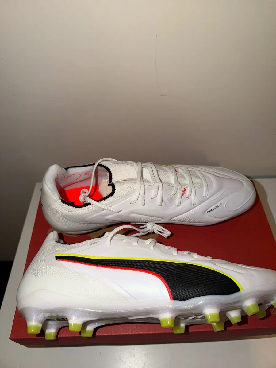 Football boots - Image 3