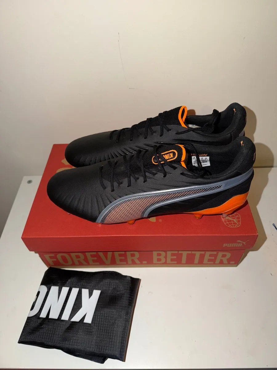 Football boots - Image 2