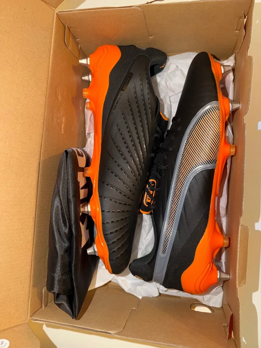 Football boots - Image 3