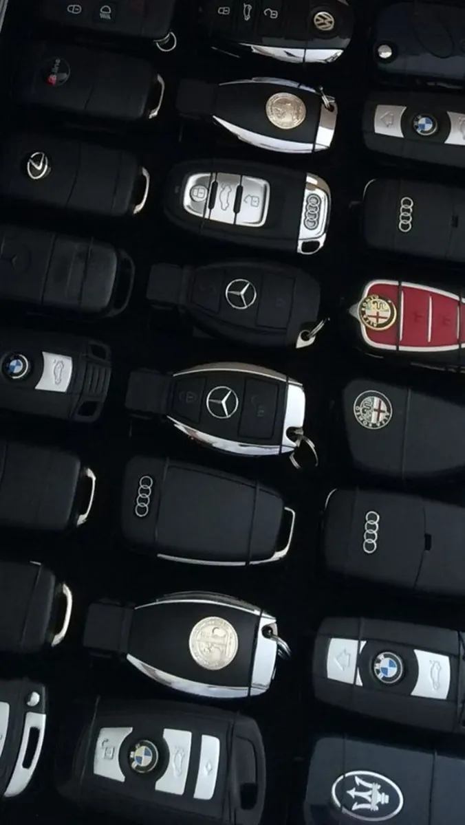 Mobile Auto Locksmith | Car Key Cutting & Programm - Image 1