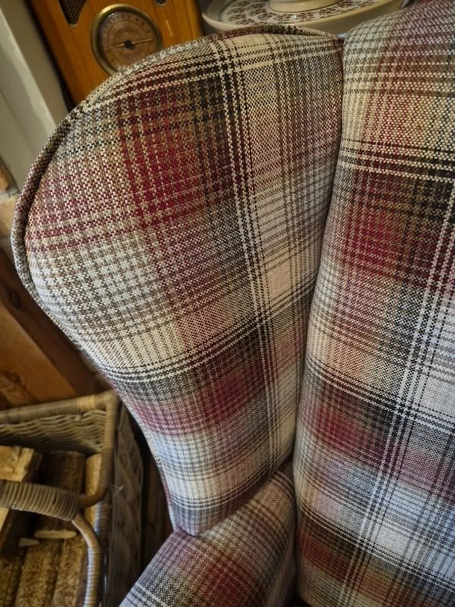 wing back chair - Image 3