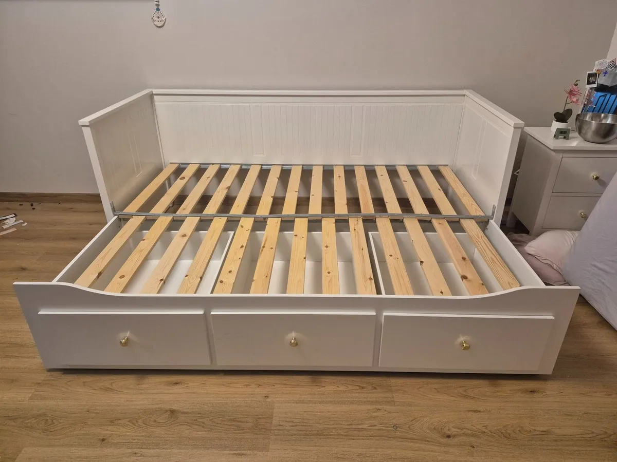 HEMNES Day-bed frame with 3 drawers, white, 80x200 - Image 3