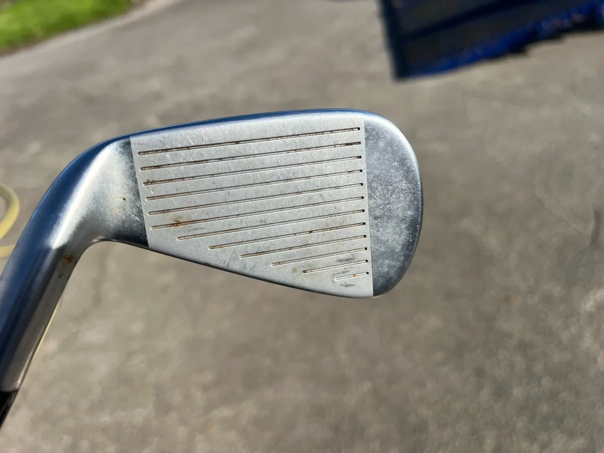 Golf Irons and waterproof bag - Image 4