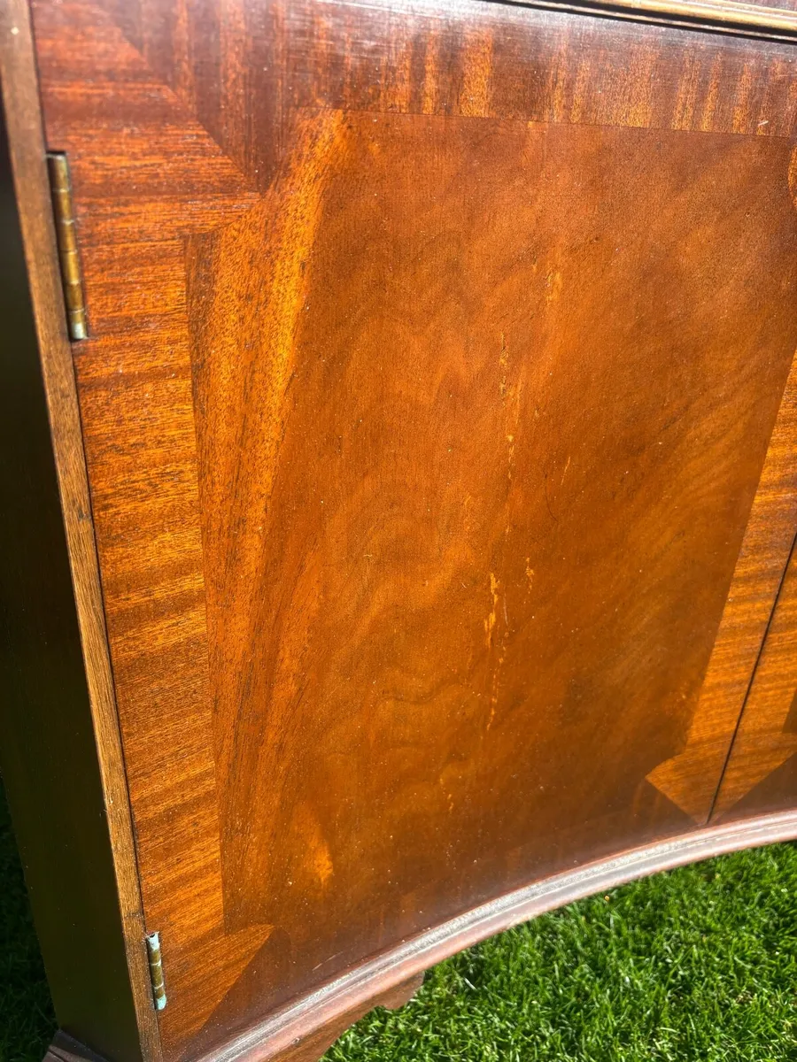 Georgia style 6ft tall curved corner cabinet - Image 4
