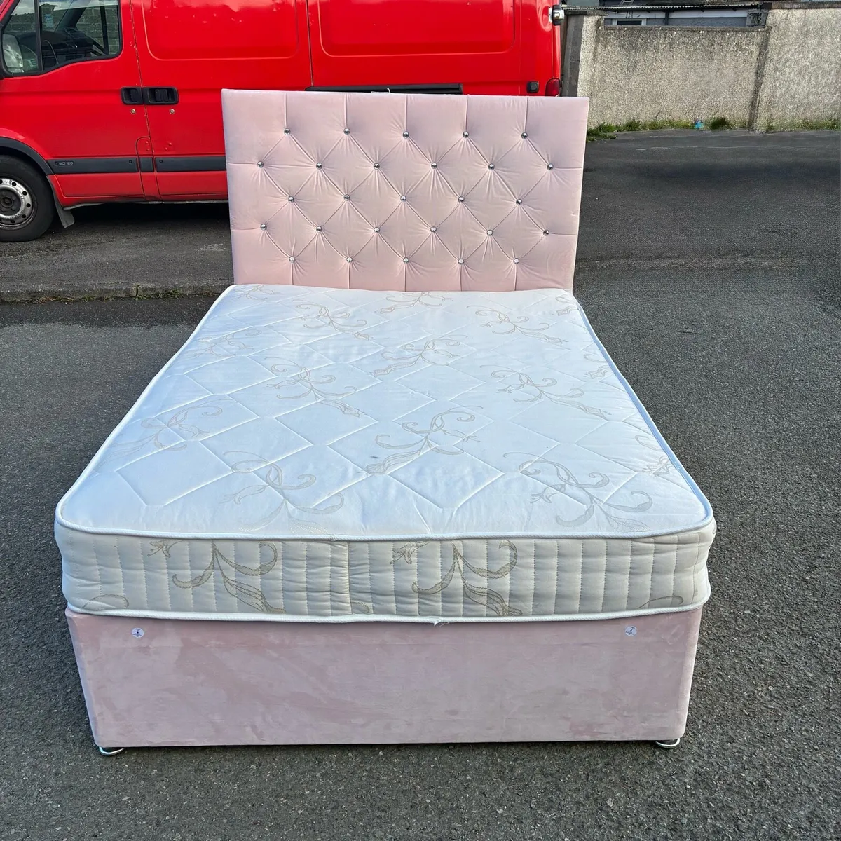 Pink Velvet 💎 Double bed & Mattress - Image 3