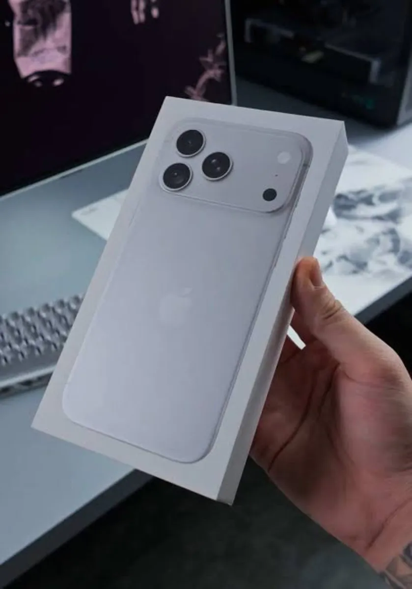 iPhone 18 Pro max 256GB and 512GB - Image 2