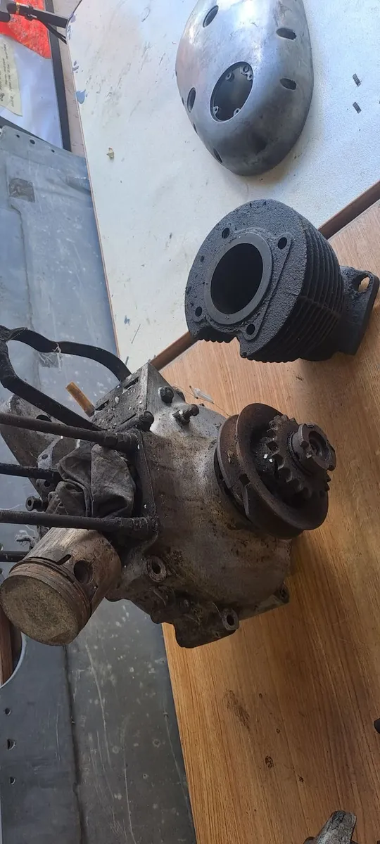 Bsa B33, B 32 engines - Image 1
