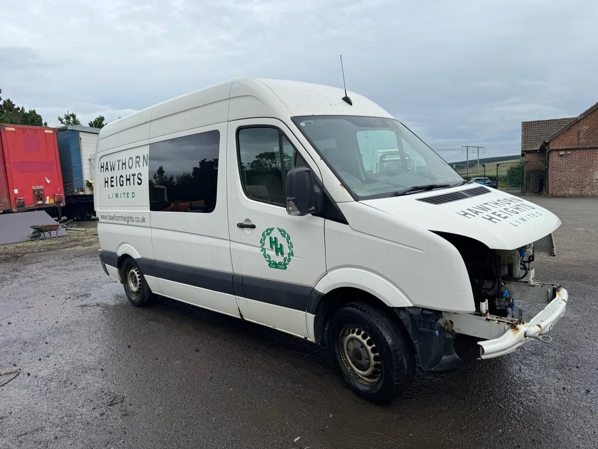 2015 vw crafter 6 seater spare or repair - Image 2