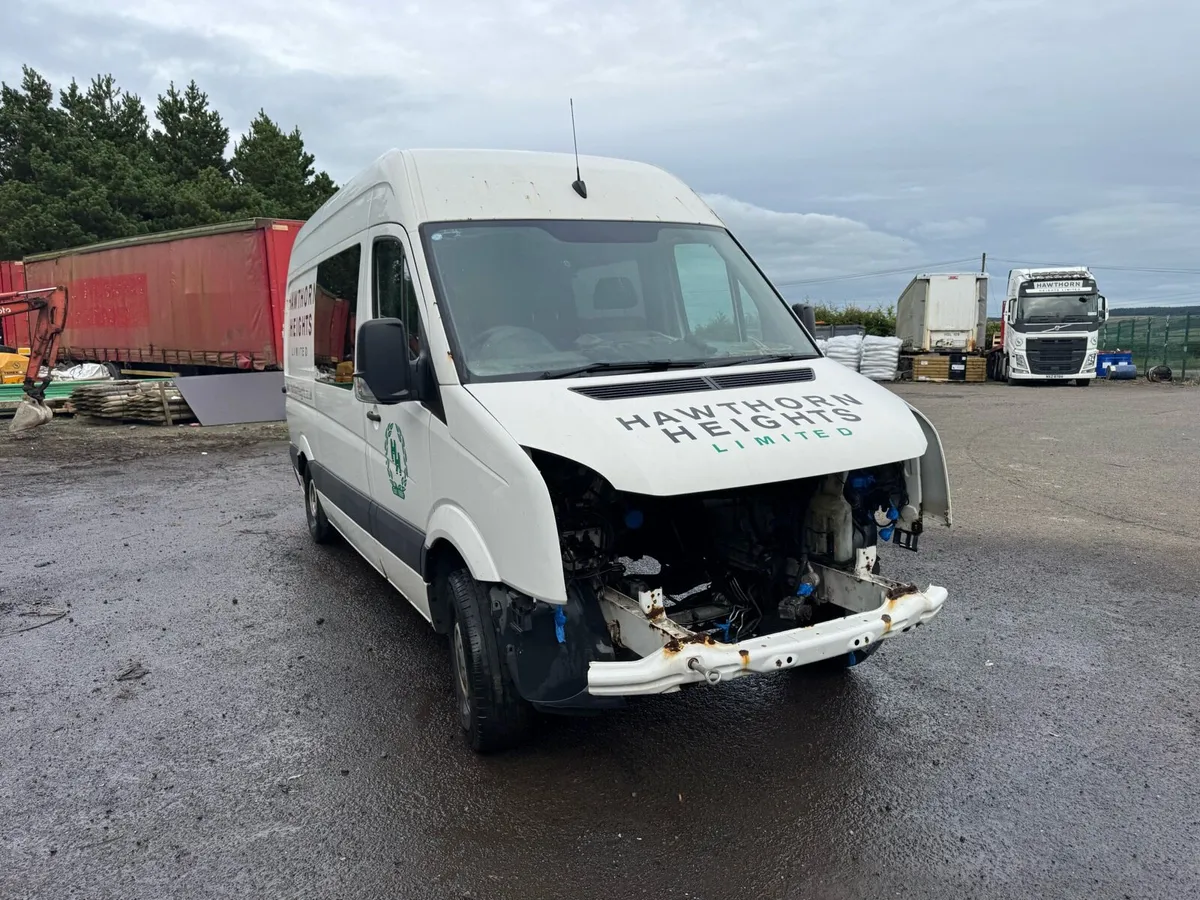 2015 vw crafter 6 seater spare or repair - Image 3