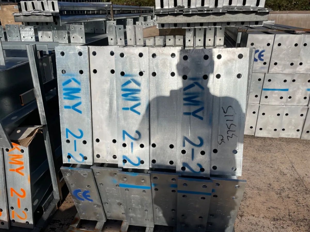 Steel framed building - Image 4