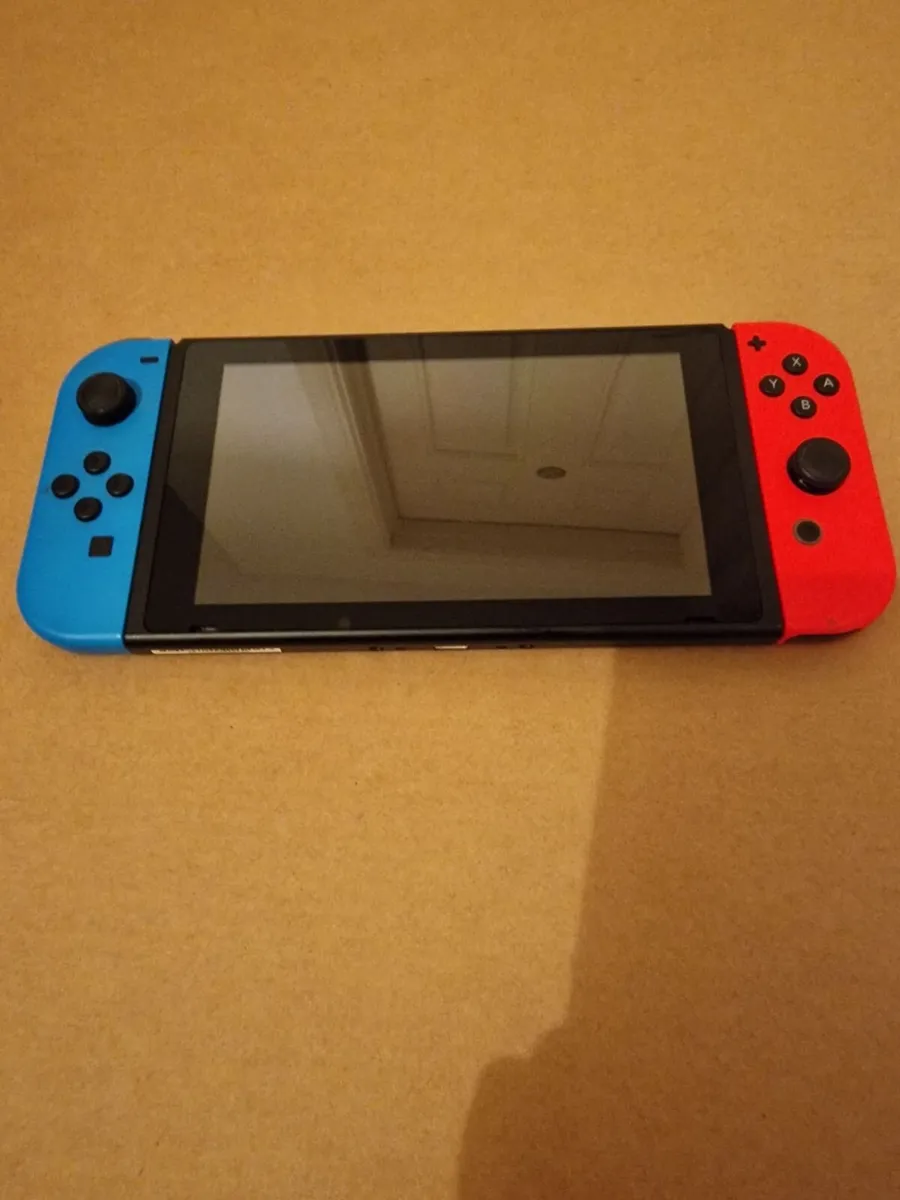 Nintendo Switch V2 (2022 Model) - Image 3