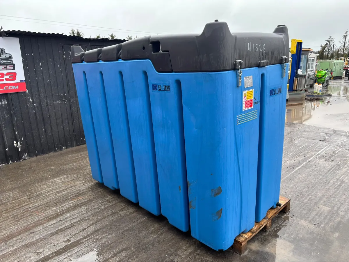 3,300 Litre Emiliana Serbatoi GIANTank Fuel/AdBlue - Image 4