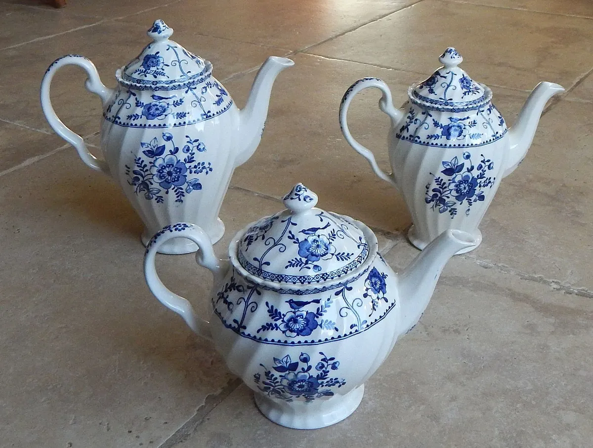 3 Johnson Bros Indies Ironstone Tea & Coffee Pots - Image 2