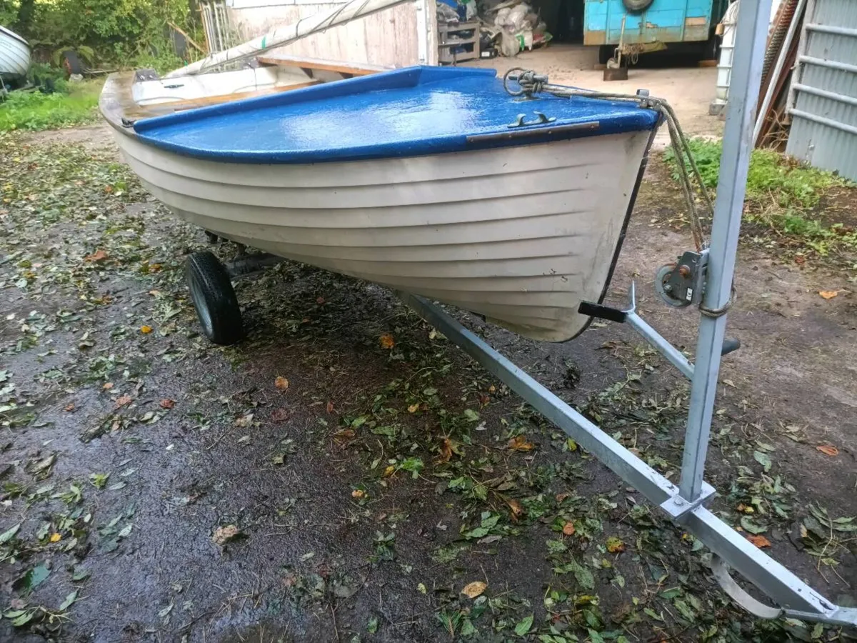 Gp14 fibreglass sailing dinghy - Image 4