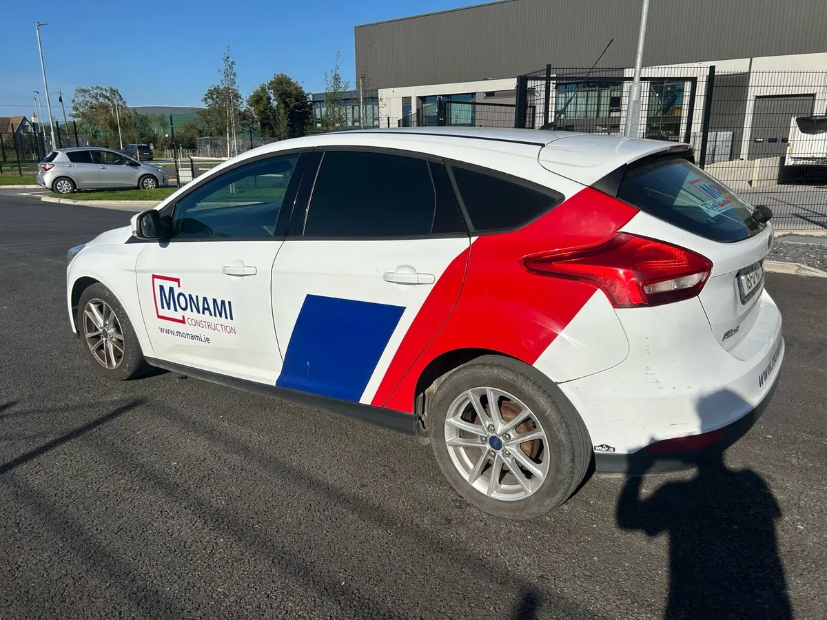 2016 ford focus van - Image 4