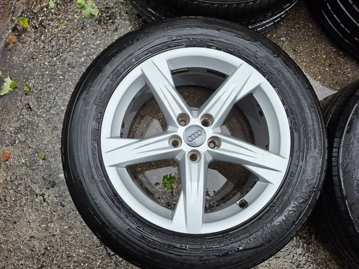 Audi Q5 Original R18 Alloy Wheels - Image 2