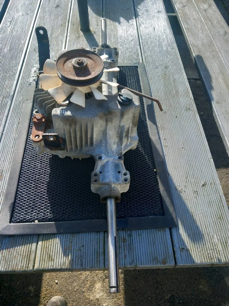 John deere X140 hydrostatic transmission for sale - Image 2