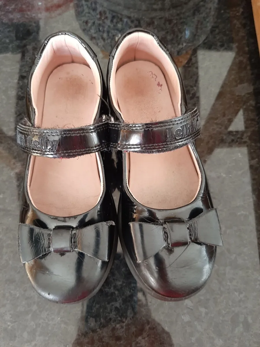 Kids shoes - Image 1