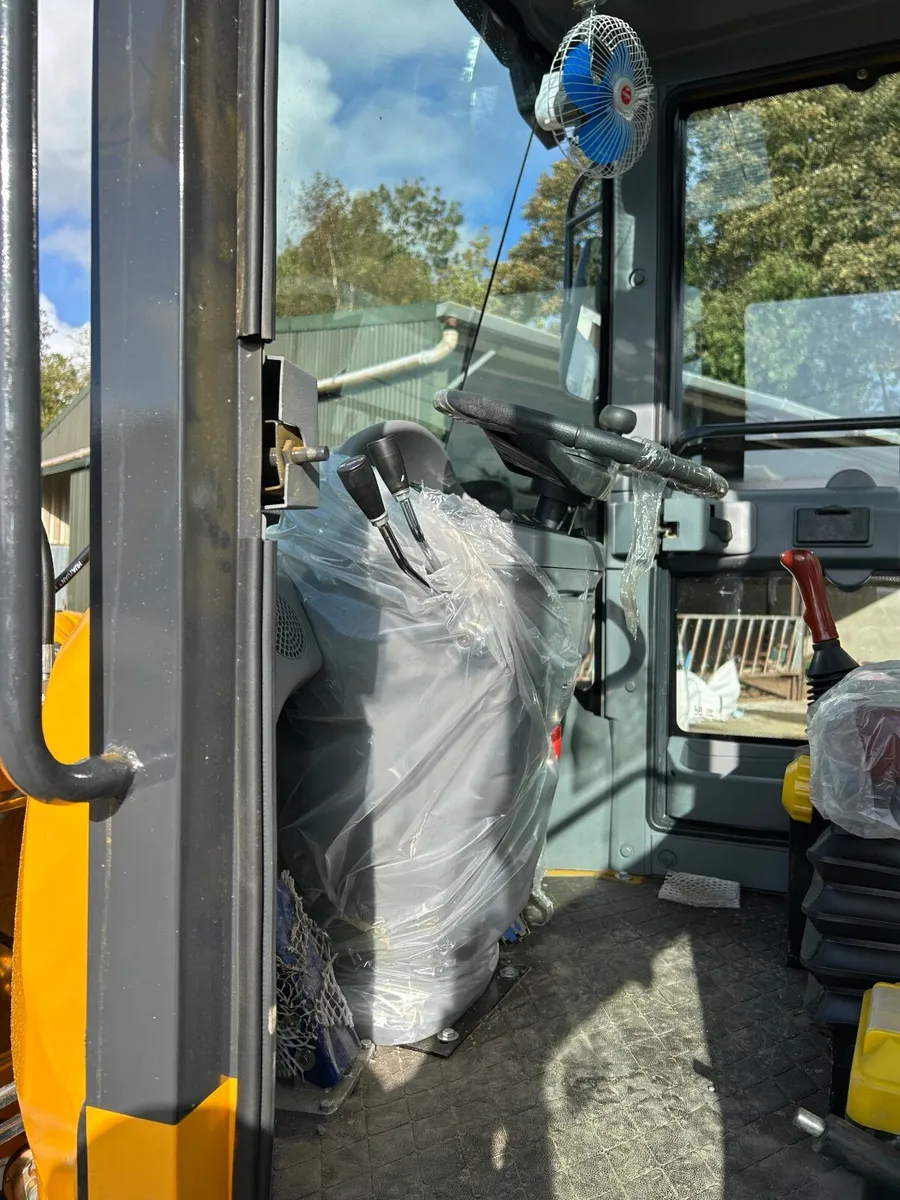 JBG WL20 wheeled loader - Image 2