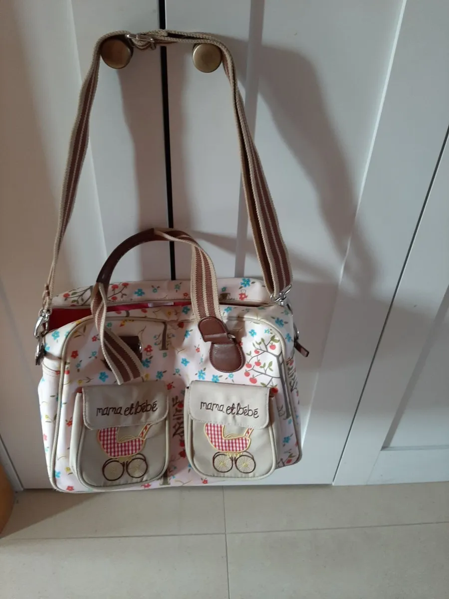 Yummy mummy baby changing bag - Image 3