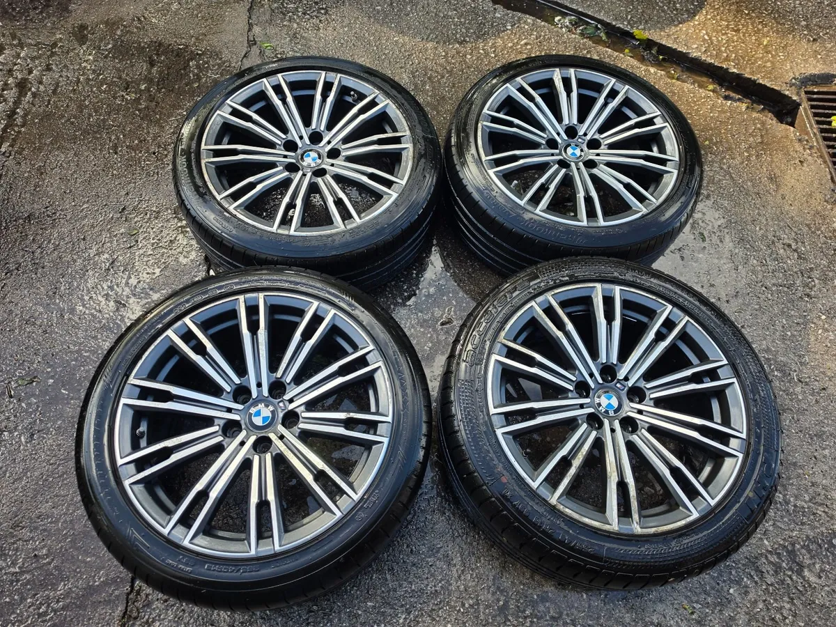 Bmw G20 3 Series M Sport Genuine R18 Alloys - Image 1