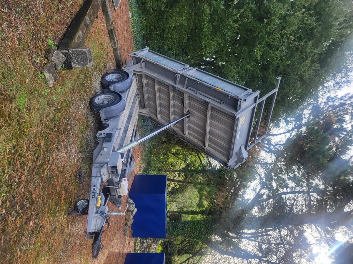 Trailer - Image 2