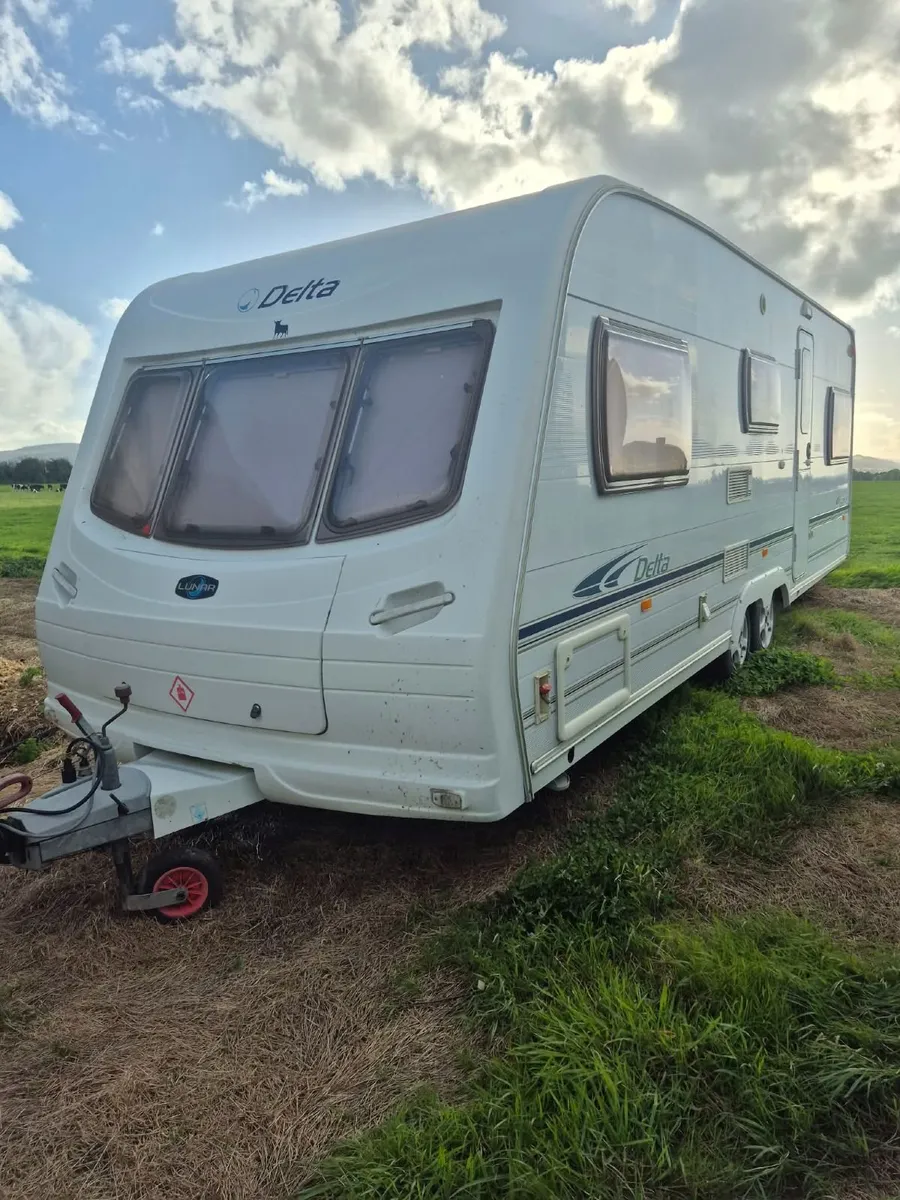 Avondele 4/5 berth fixed bed - Image 4
