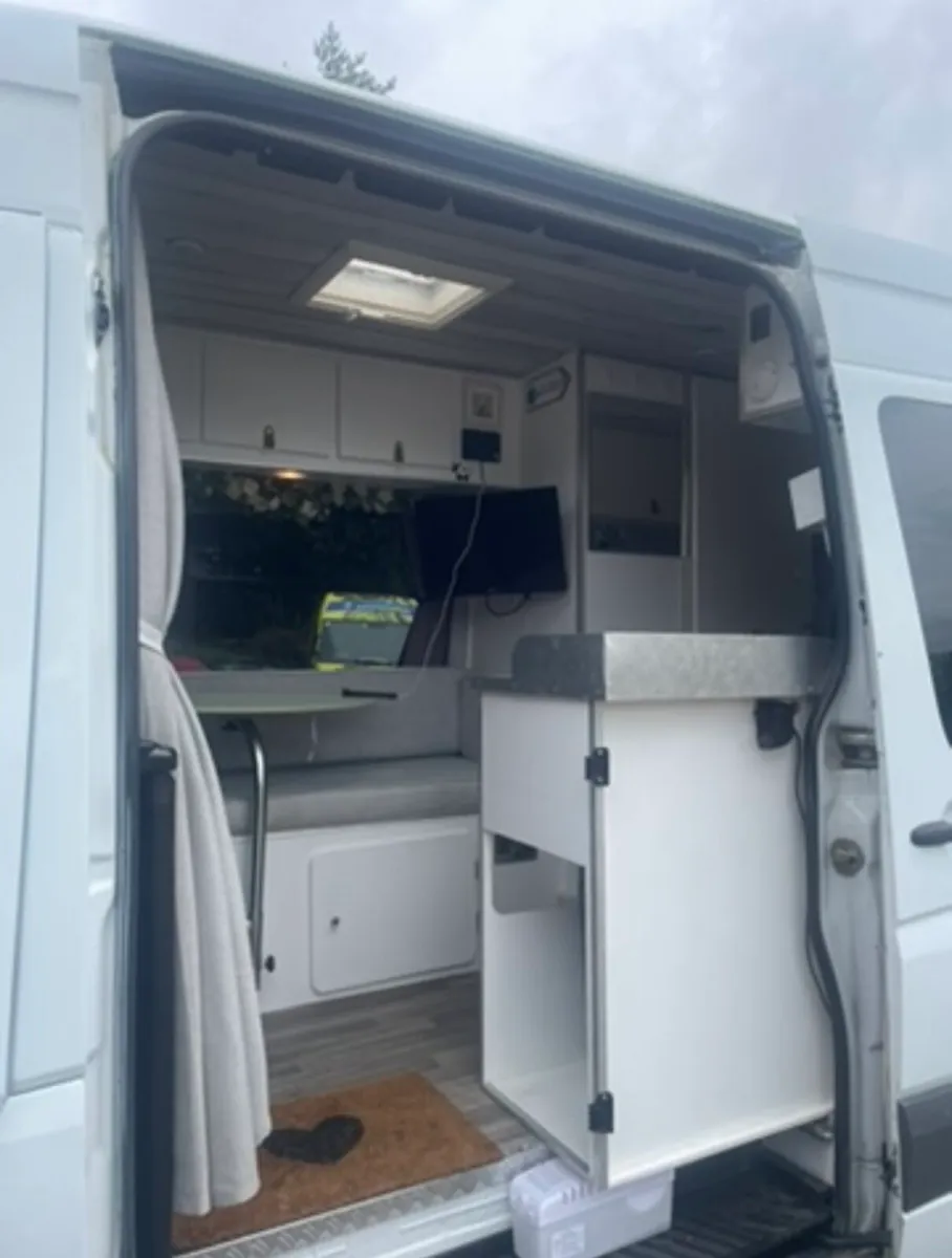 Mercedes Sprinter Campervan - Image 4