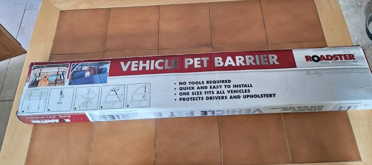Vehicle pet barrier - Image 1