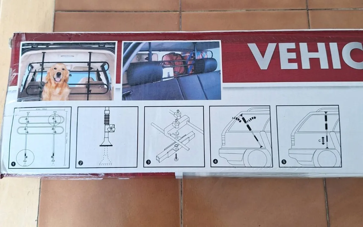 Vehicle pet barrier - Image 2