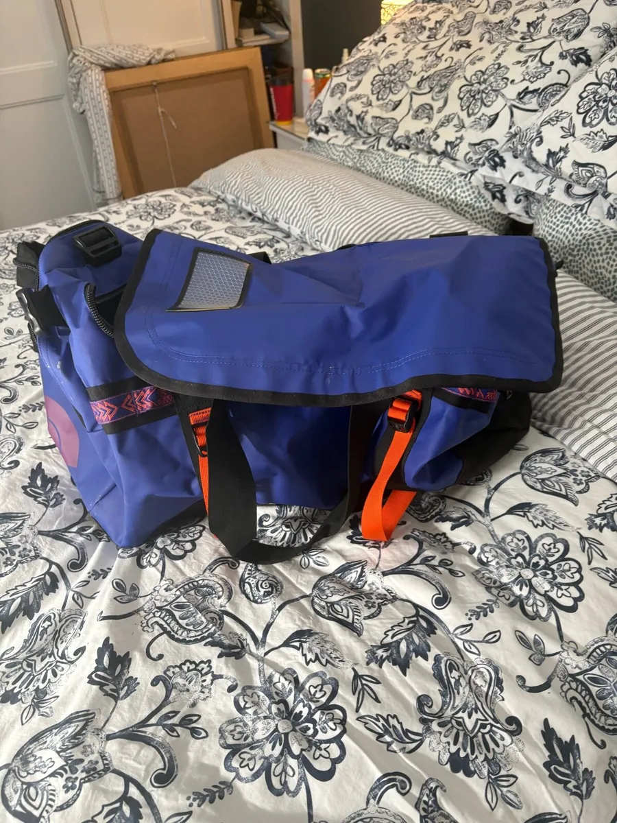 North face sports bag large - Image 2