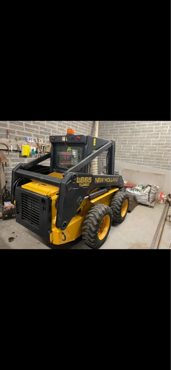 New Holland skidsteer - Image 3