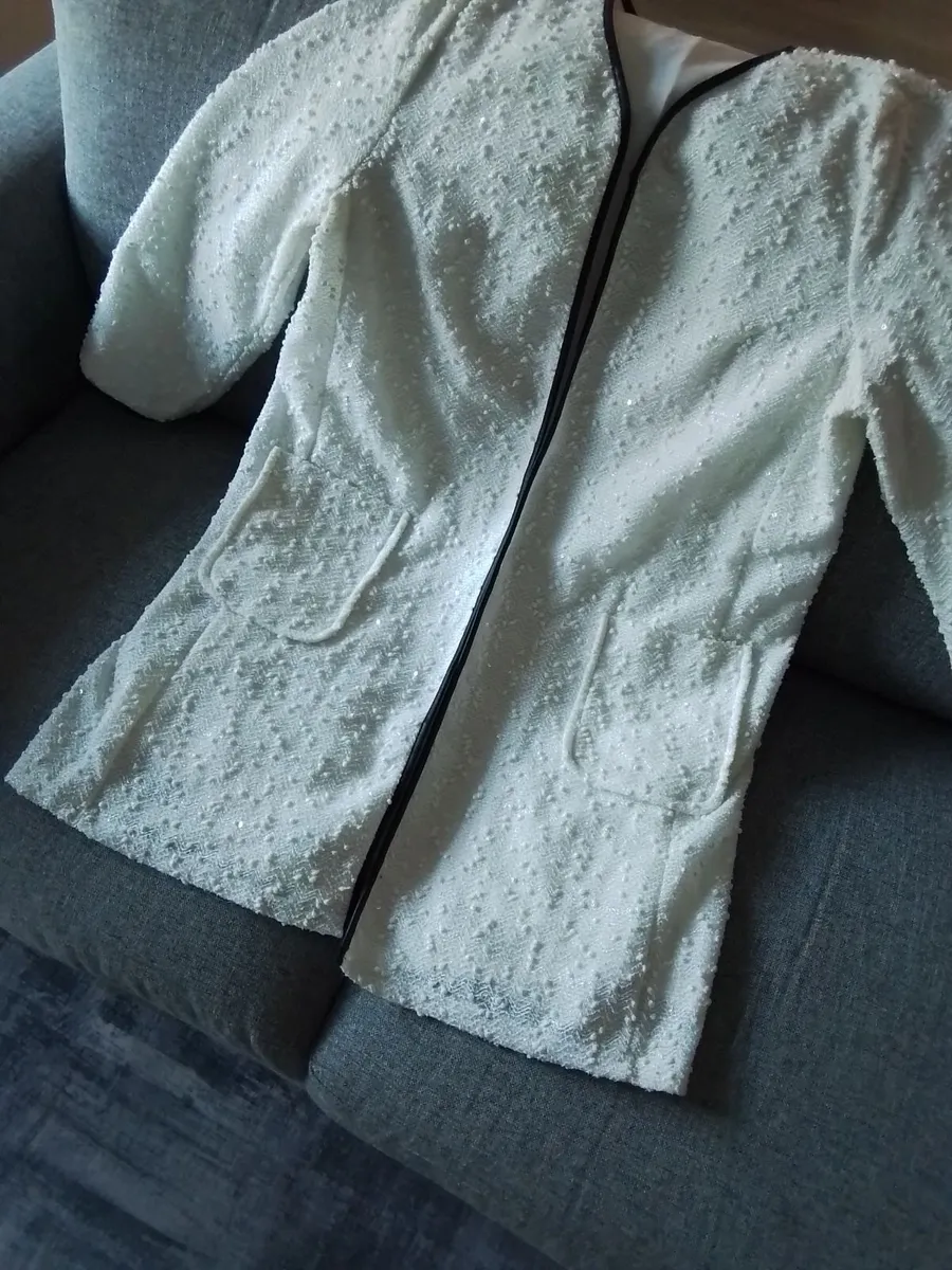 Samara occasion jacket size 18 - Image 3