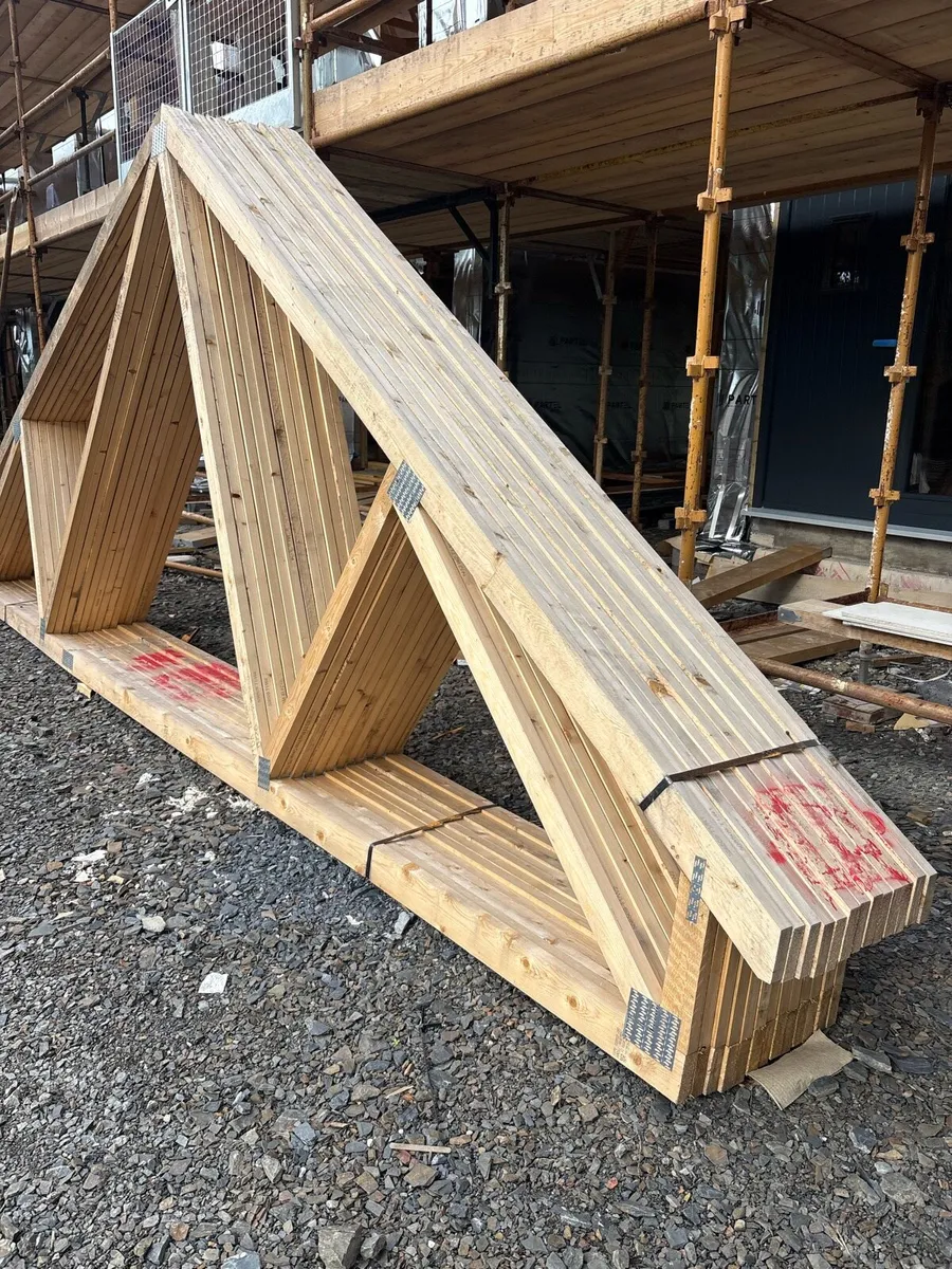 Roof trusses - Image 2
