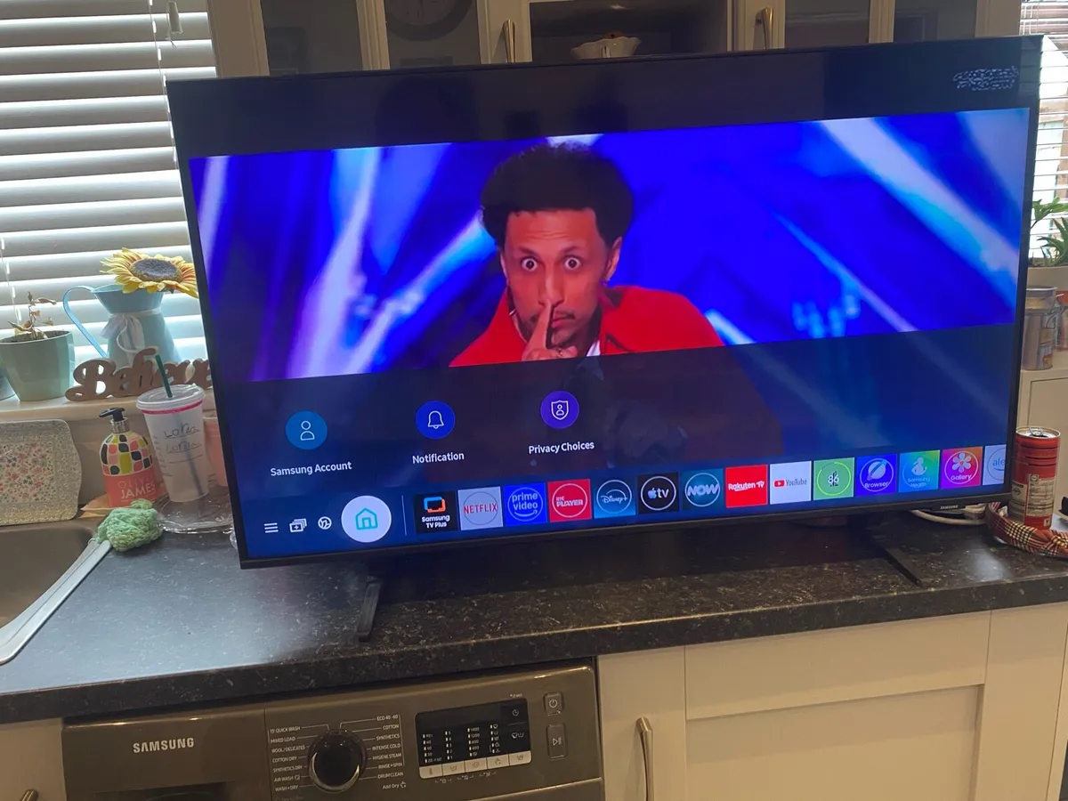 Samsung 4k Smart 43 inch YouTube Netflix - Image 2