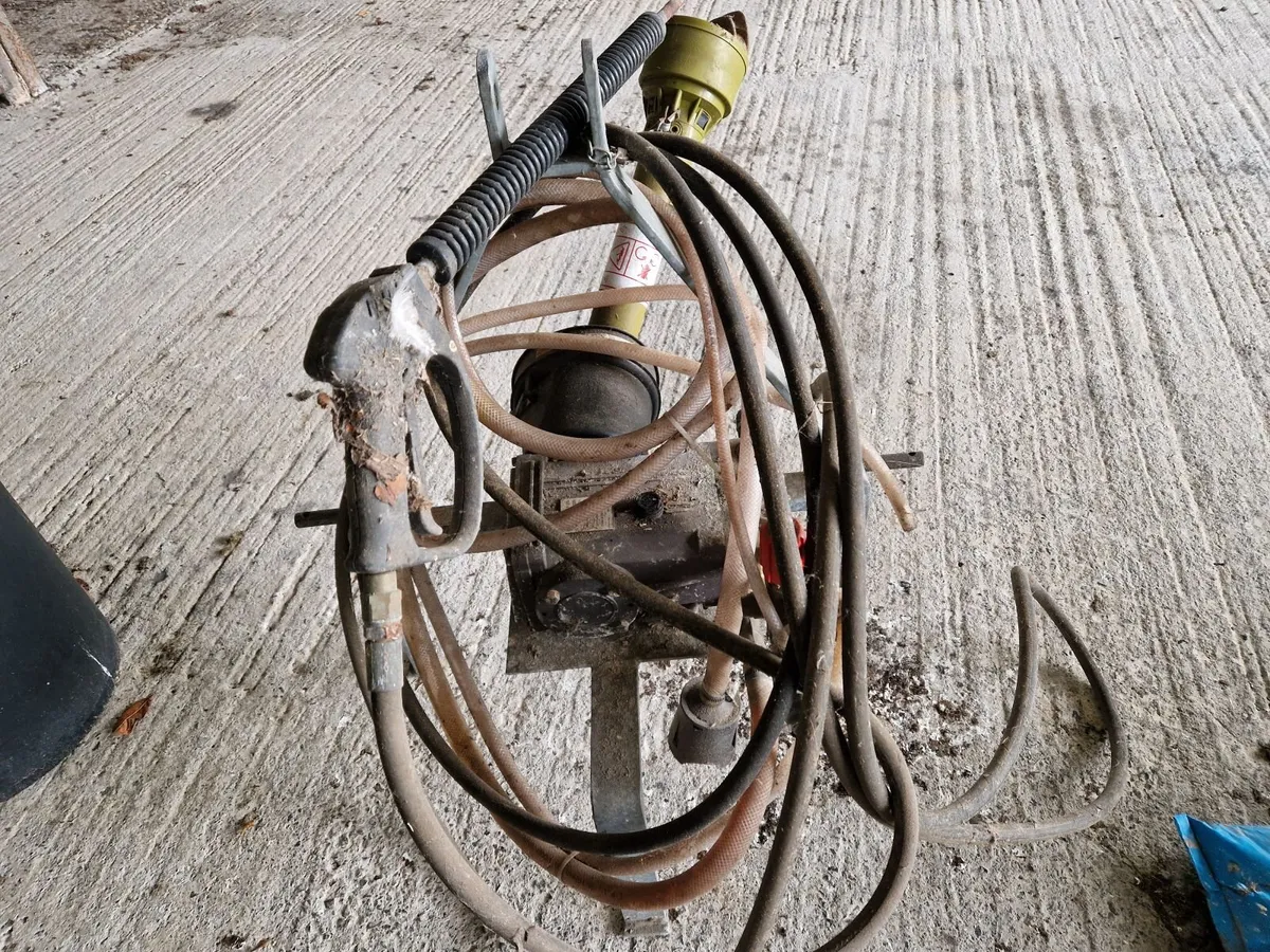 Power washer - Image 2