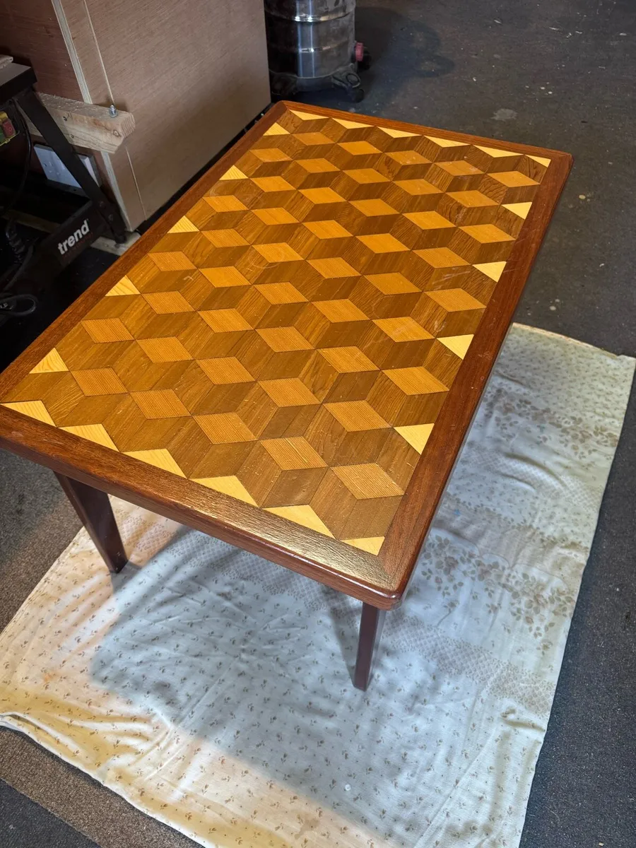 Coffee table +stool - Image 1