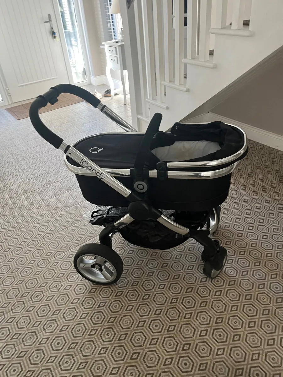 Pram - Image 1