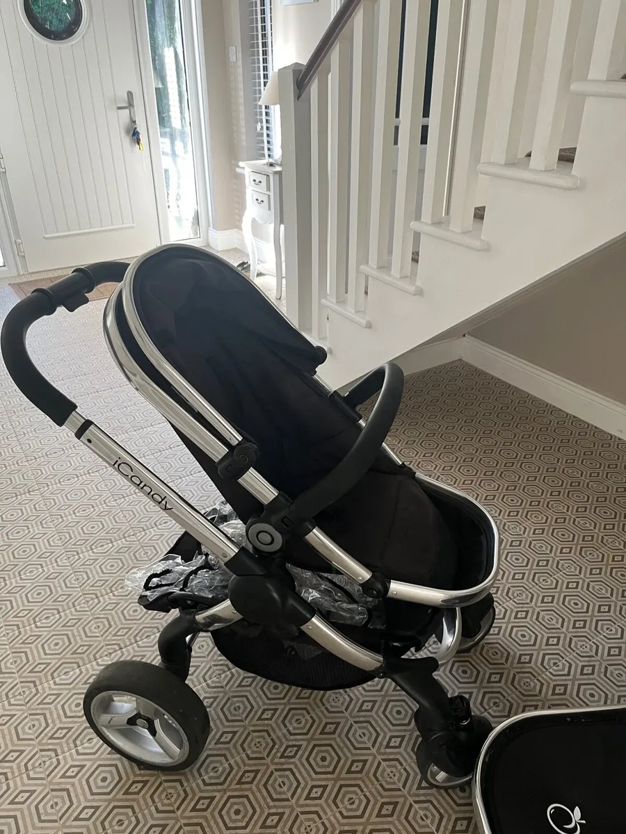 Pram - Image 2