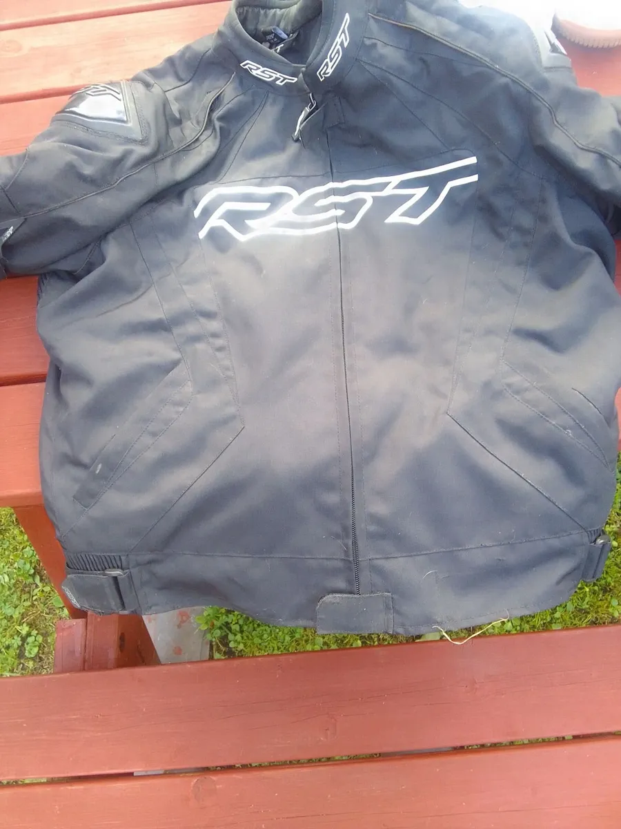 Motorcycle jacket - Image 1