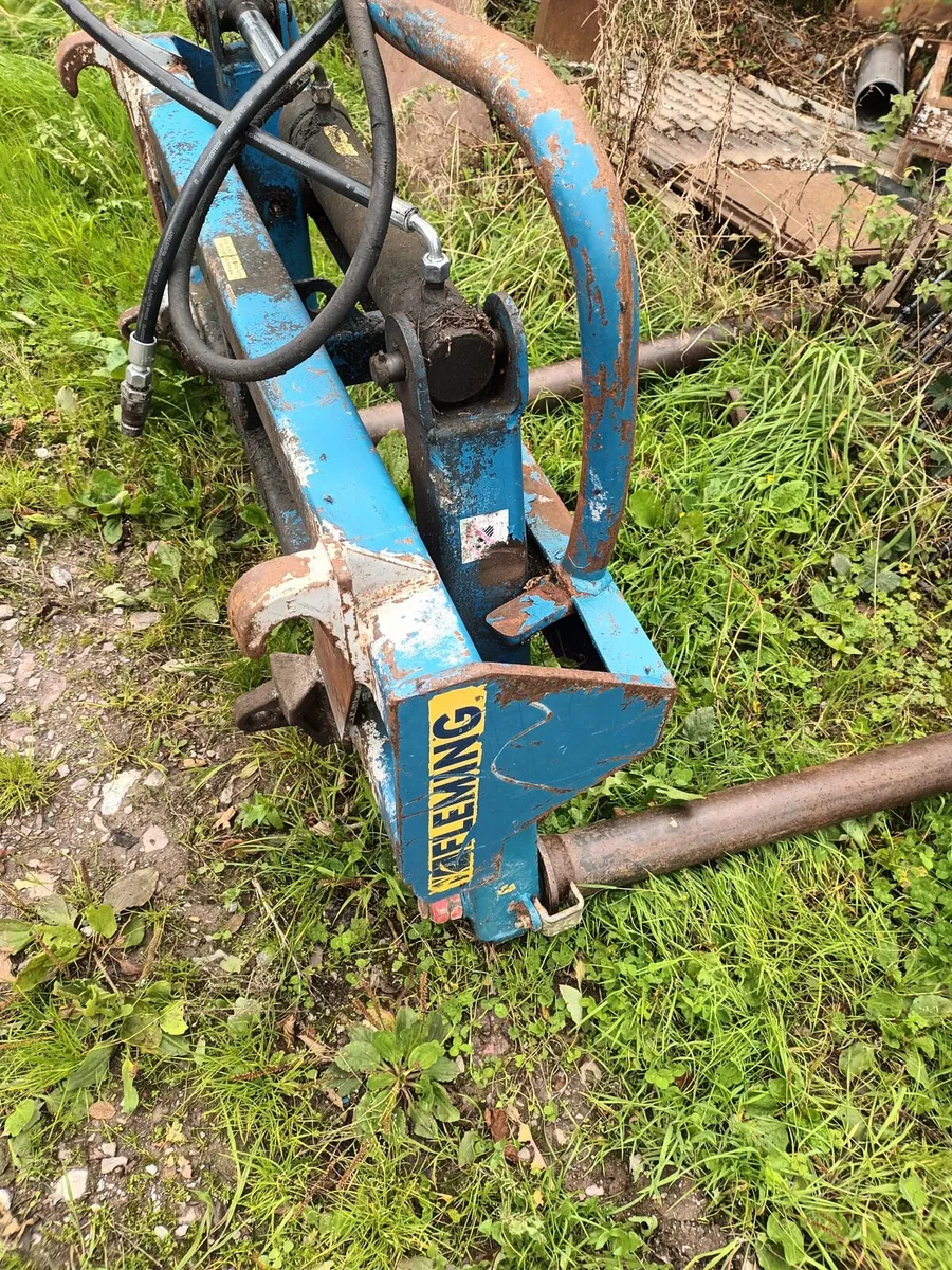 Fleming bale handler - Image 1