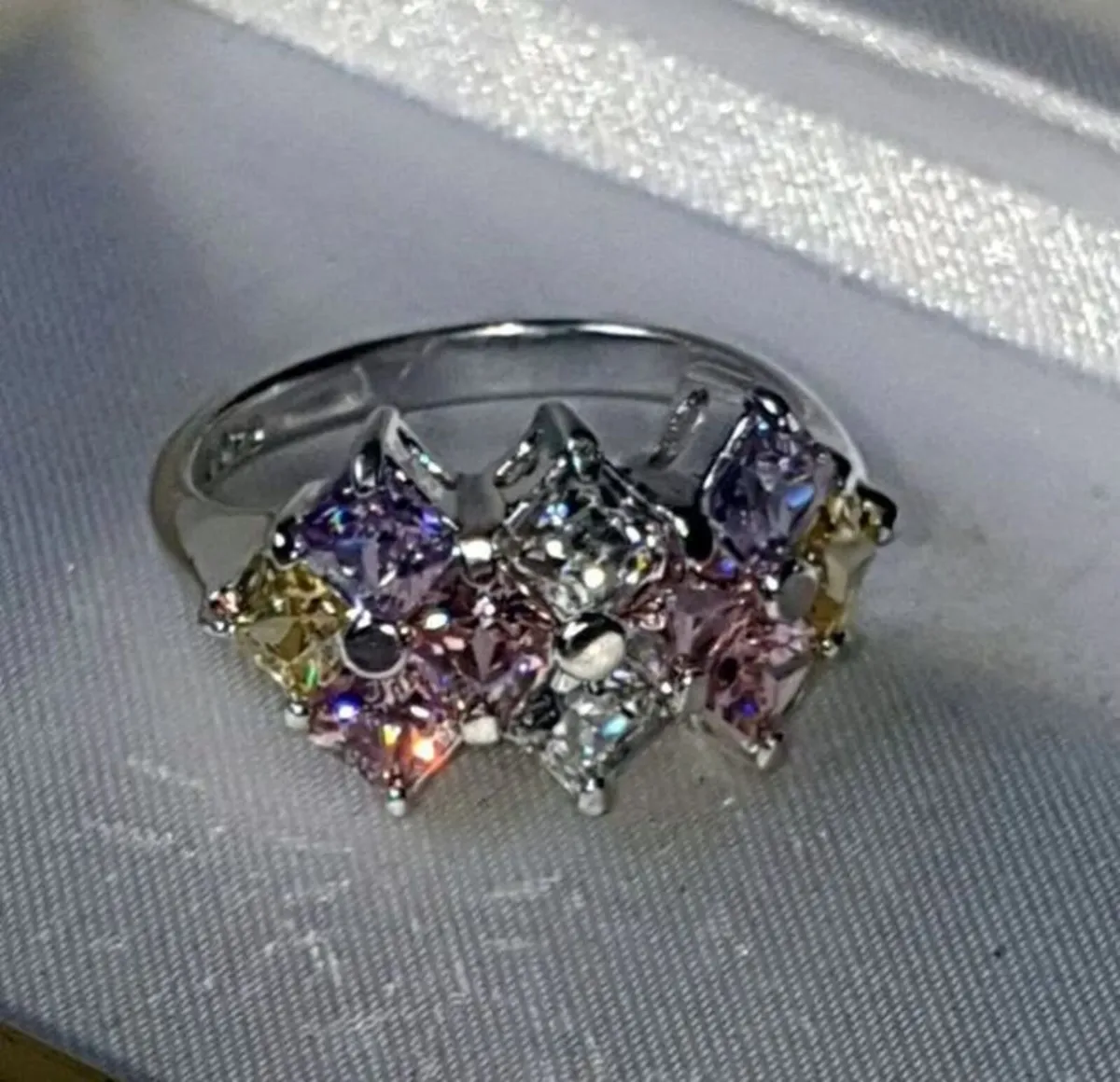 Vintage S.Silver Multi-Coloured Sapphire Cluster - Image 4