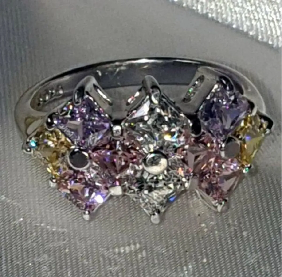 Vintage S.Silver Multi-Coloured Sapphire Cluster - Image 3
