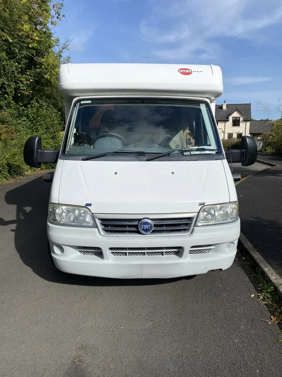 2004 BURSTNER T615 - Image 1