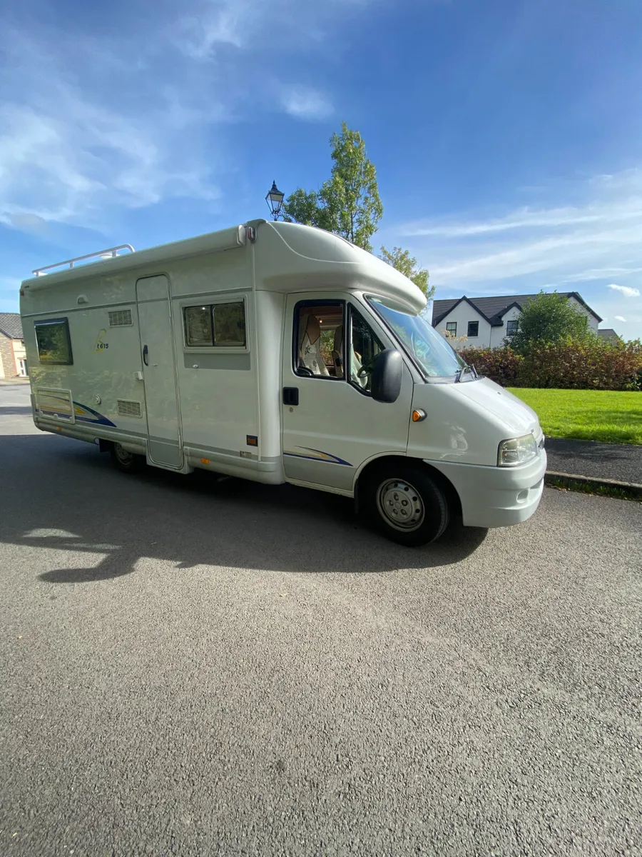 2004 BURSTNER T615 - Image 4