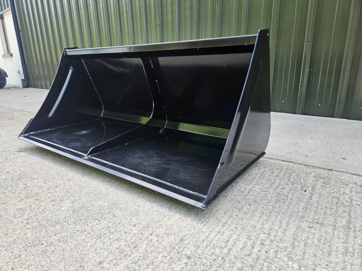 1.6 metre Rhino heavy duty volume buckets - Image 3
